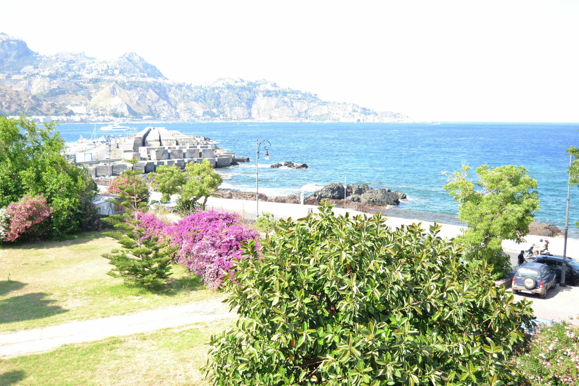 Hotel Porto Azzurro Giardini Naxos Ngoại thất bức ảnh