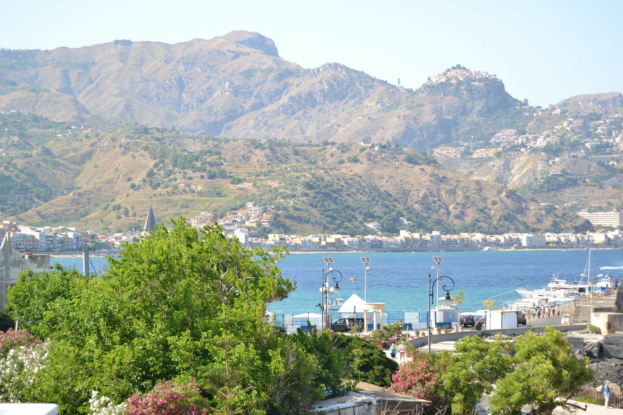 Hotel Porto Azzurro Giardini Naxos Ngoại thất bức ảnh